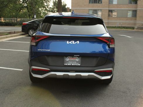 Used 2024 Kia Sportage EX FWD image 8