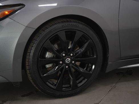 Used 2021 Nissan Maxima SR w/ Sport Mat Group image 27