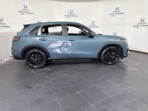 Used 2024 Honda HR-V Sport image 3