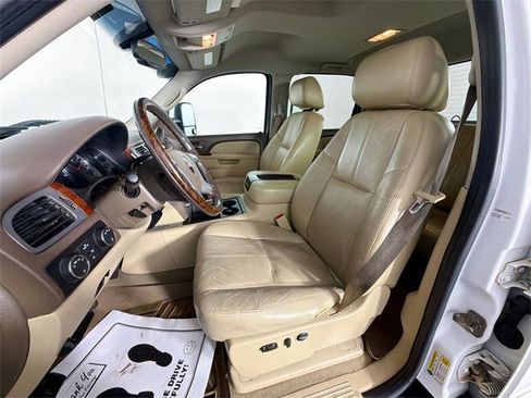 Used 2011 GMC Sierra 2500 SLT w/ SLT Convenience Package image 19