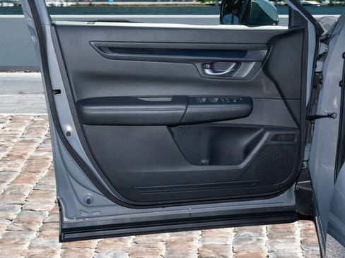 Certified 2025 Honda CR-V EX image 10