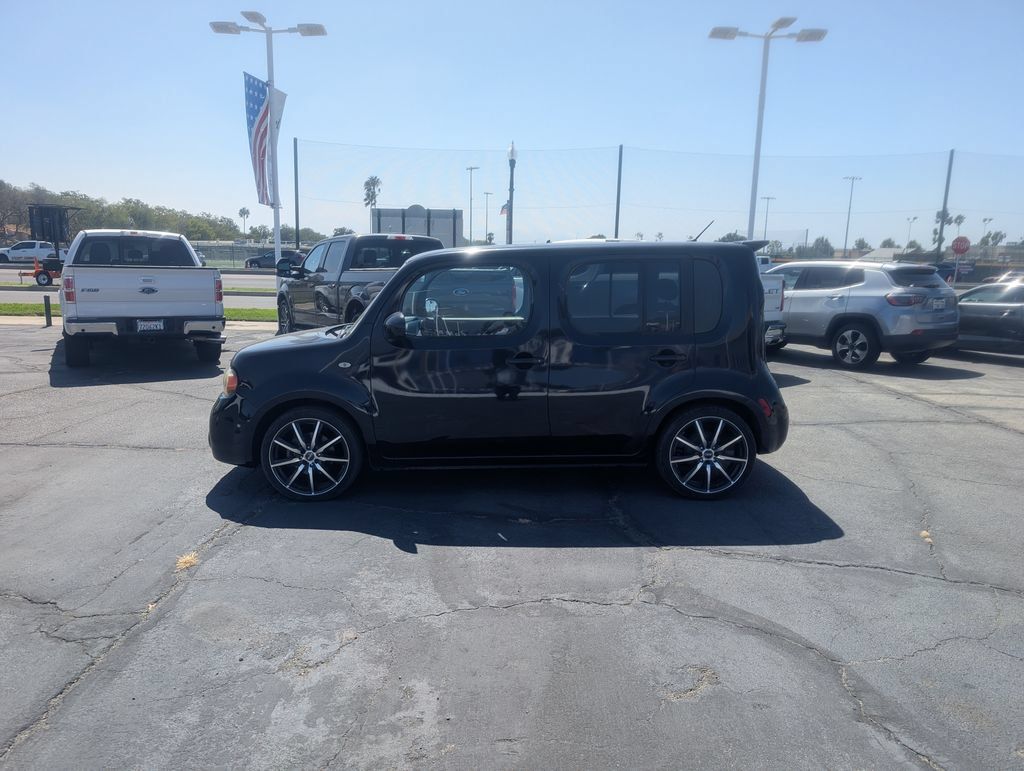 Used 2011 Nissan Cube 1.8 S w/ Interior Designer Pkg FWD image 2