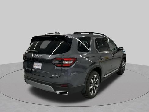 Used 2025 Honda Pilot Elite image 33