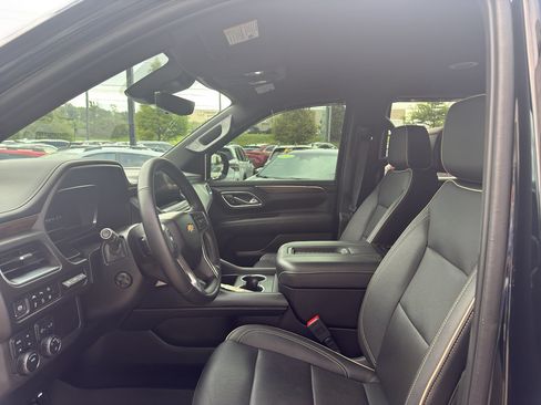 Used 2024 Chevrolet Tahoe Premier AWD/4WD image 9