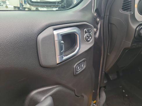 New 2026 Jeep Gladiator Sport image 7