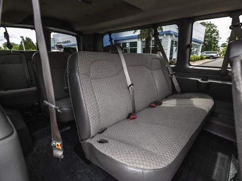 Used 2025 Chevrolet Express 3500 LT w/ LT Preferred Equipment Group RWD image 33