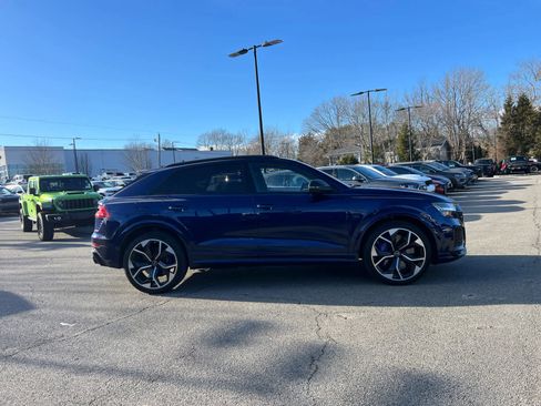 Used 2022 Audi RS Q8 w/ Carbon Optic Package image 7