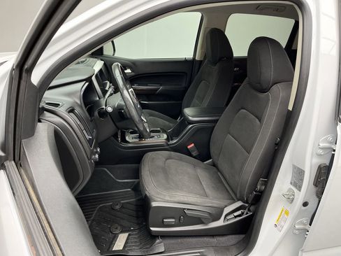 Certified 2020 GMC Canyon SLE w/ SLE Convenience Package AWD/4WD image 11