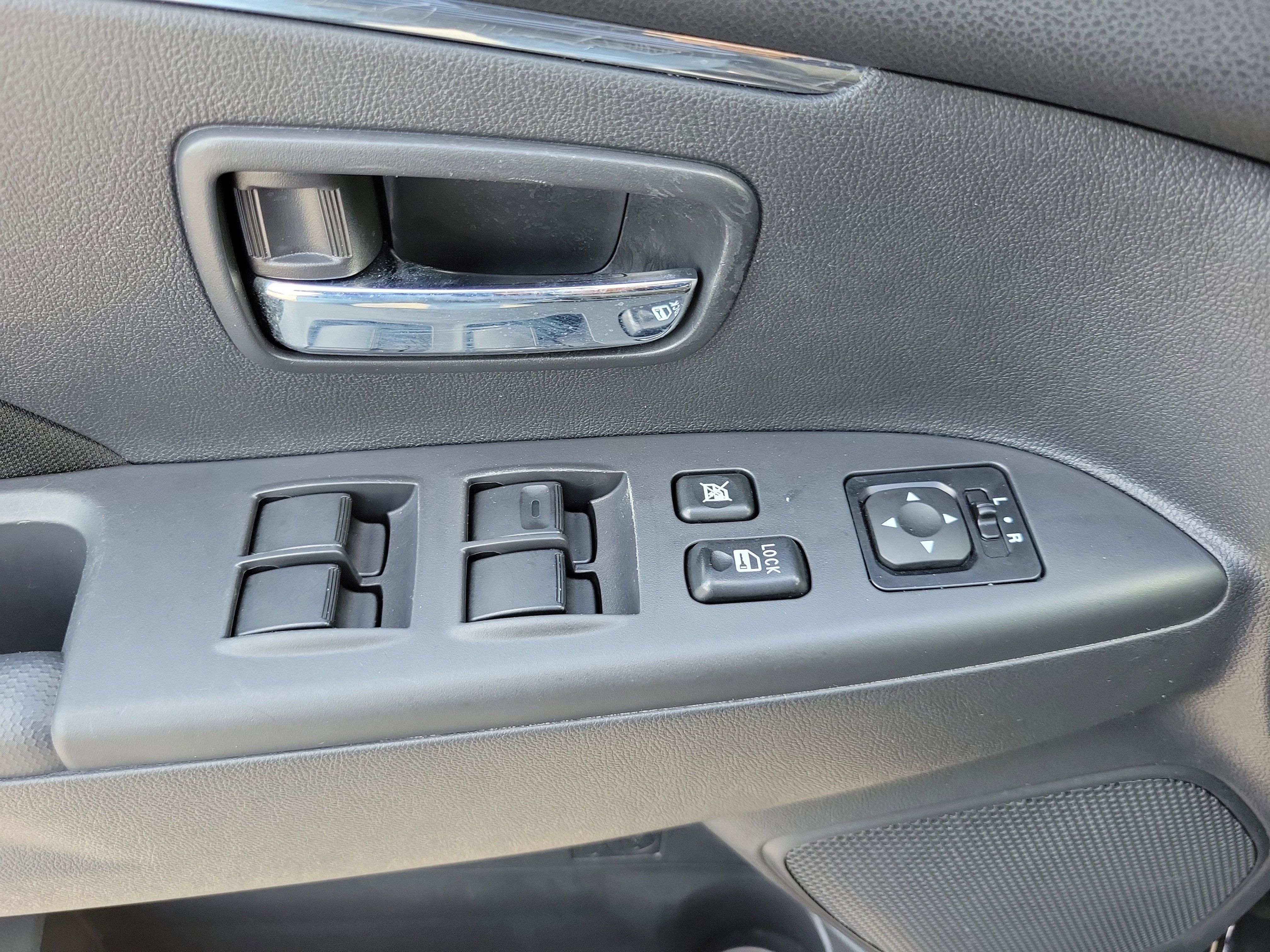 Used 2025 Mitsubishi Outlander Sport ES AWD/4WD image 27
