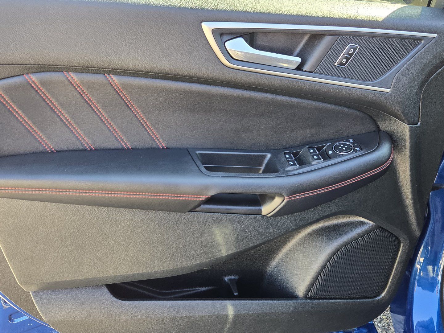 Used 2023 Ford Edge ST-Line AWD/4WD image 19