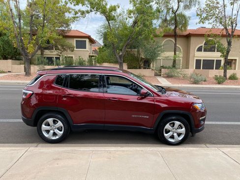 Used 2021 Jeep Compass Latitude FWD image 6