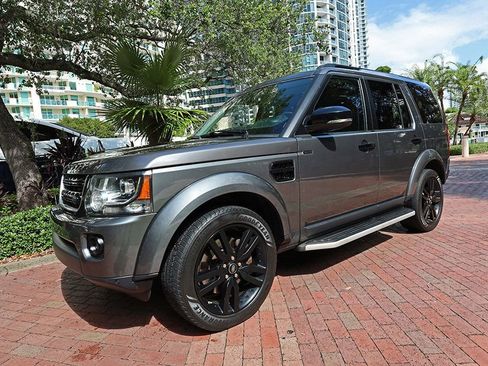 Used 2015 Land Rover LR4 HSE image 24