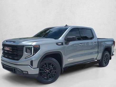 Used 2023 GMC Sierra 1500 Elevation AWD/4WD image 3