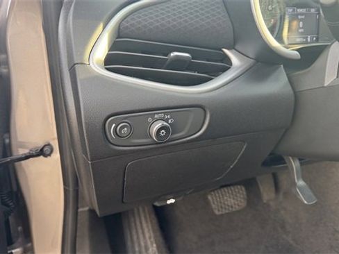 Used 2024 Chevrolet Malibu LT image 19