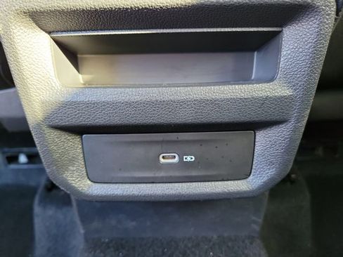 Used 2024 Volkswagen Taos SE image 13