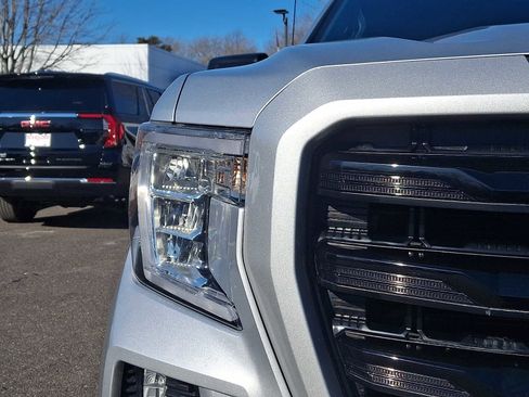 Used 2021 GMC Sierra 1500 Elevation image 10