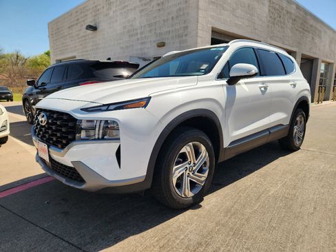 Used 2023 Hyundai Santa Fe SEL image 3