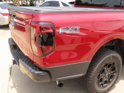 Used 2025 Ford Ranger Lariat w/ FX4 Off-Road Package AWD/4WD image 10