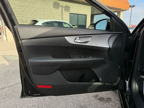 Used 2024 Kia Forte LXS image 32