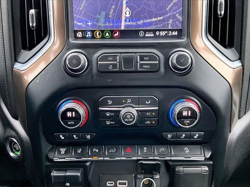 Used 2020 Chevrolet Silverado 2500 High Country w/ Technology Package image 18