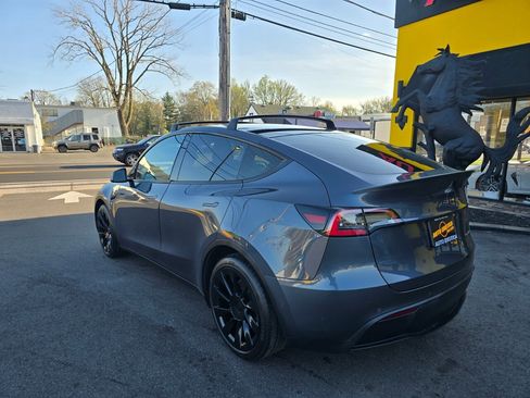 Used 2021 Tesla Model Y Long Range image 2