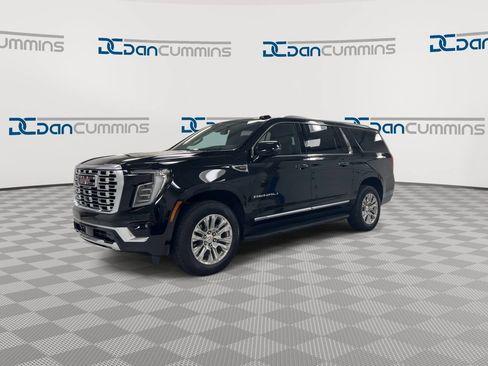 Used 2025 GMC Yukon XL Denali AWD/4WD image 4