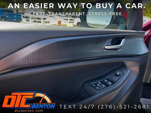 Used 2025 Jeep Grand Cherokee L Laredo AWD/4WD image 15