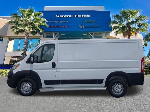 Used 2025 RAM ProMaster 2500 w/ U-Haul Equipment Group FWD image 8