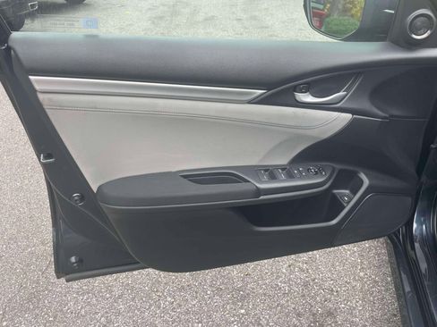Used 2018 Honda Civic EX image 16
