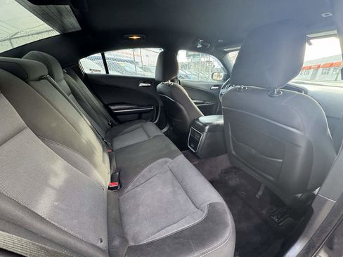 Used 2017 Dodge Charger SE image 25