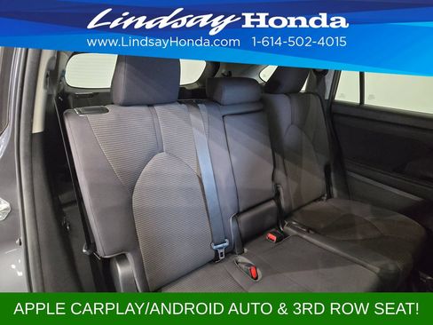 Used 2023 Toyota Highlander LE AWD/4WD image 10