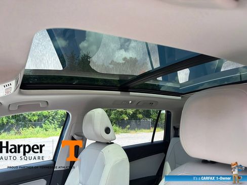 Used 2020 Volkswagen Tiguan SE w/ Panoramic Sunroof Package FWD image 18