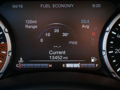 Used 2023 Jeep Renegade Latitude AWD/4WD image 36