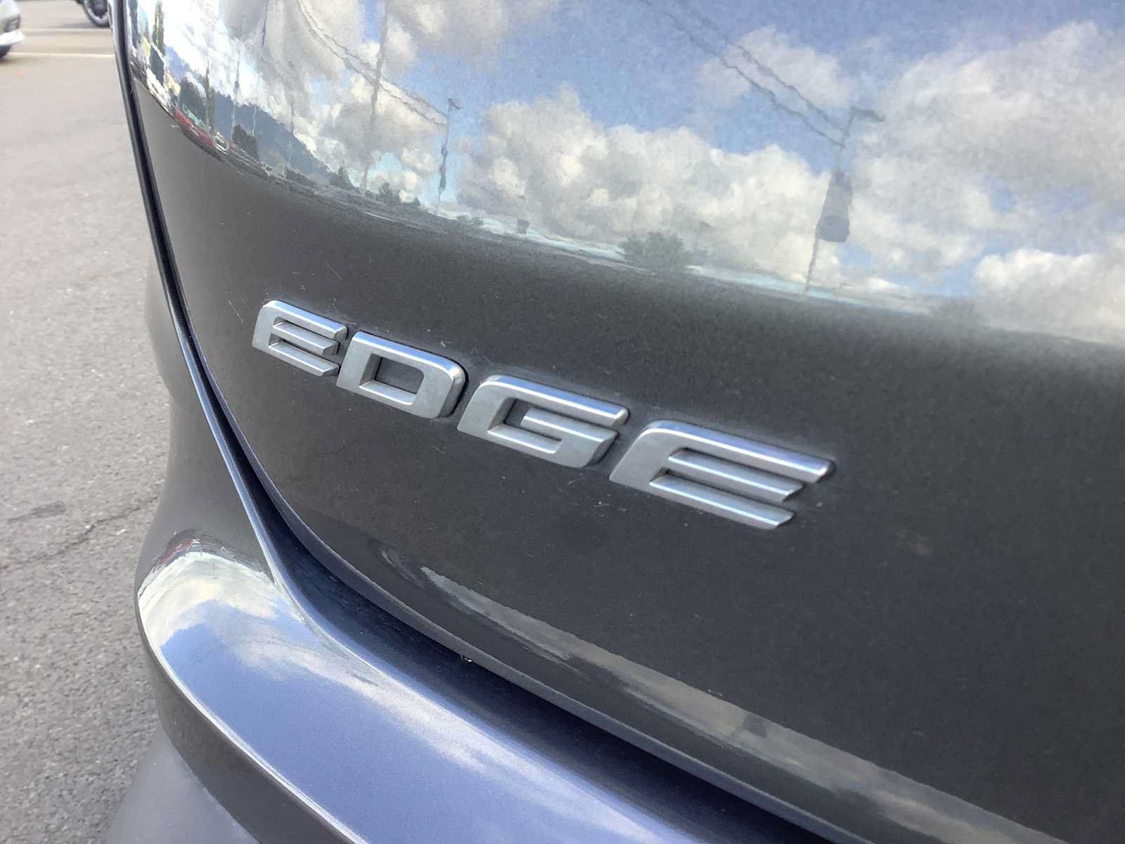 Used 2020 Ford Edge SEL AWD/4WD image 6