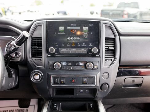 Used 2022 Nissan Titan SV w/ SV Convenience Package image 24