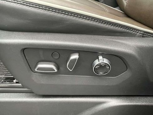 Used 2025 GMC Yukon XL Denali Ultimate image 17