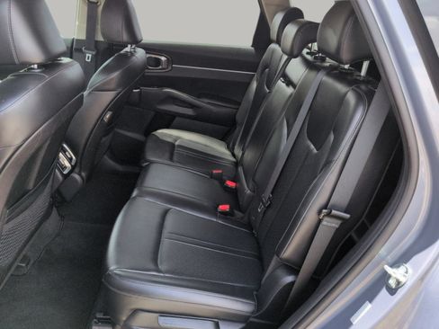 Certified 2023 Kia Sorento S FWD image 19