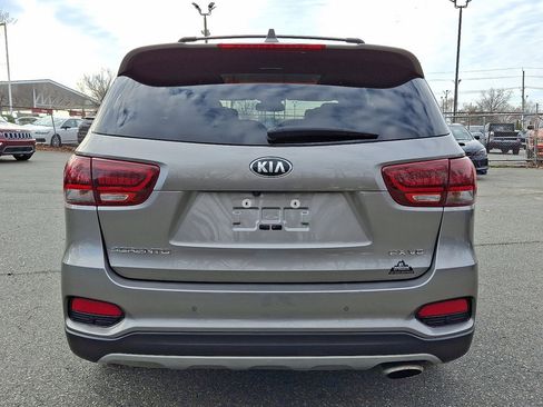 Used 2019 Kia Sorento EX w/ EX Touring Package image 4