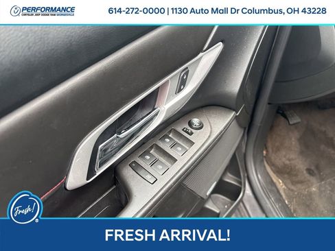 Used 2016 GMC Terrain SLT w/ Open Road Package image 17