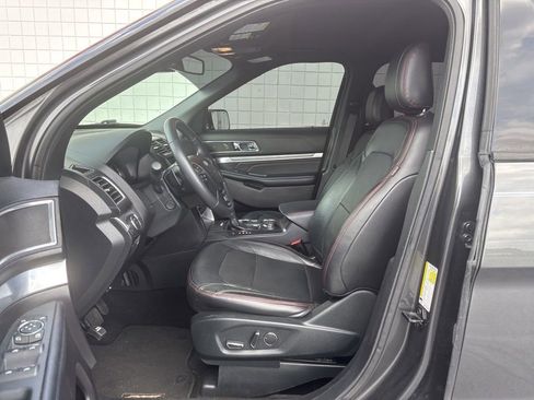 Used 2018 Ford Explorer Sport w/ Equipment Group 401A AWD/4WD image 4
