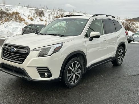 Certified 2022 Subaru Forester Limited image 3