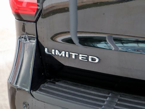 Used 2024 Ford Expedition Max Limited image 8