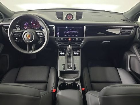 Used 2026 Porsche Macan Turbo AWD/4WD image 28