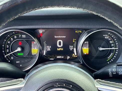 Used 2021 Jeep Wrangler Unlimited Sahara w/ Cold Weather Group AWD/4WD image 30
