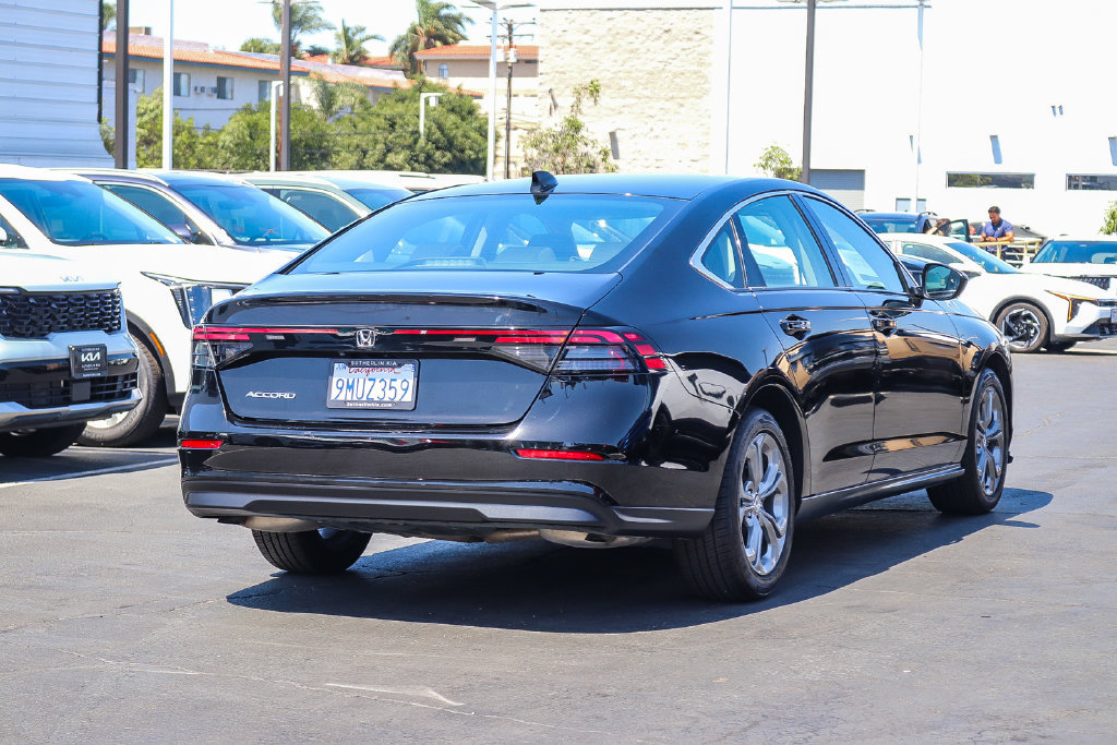 Used 2024 Honda Accord EX image 4