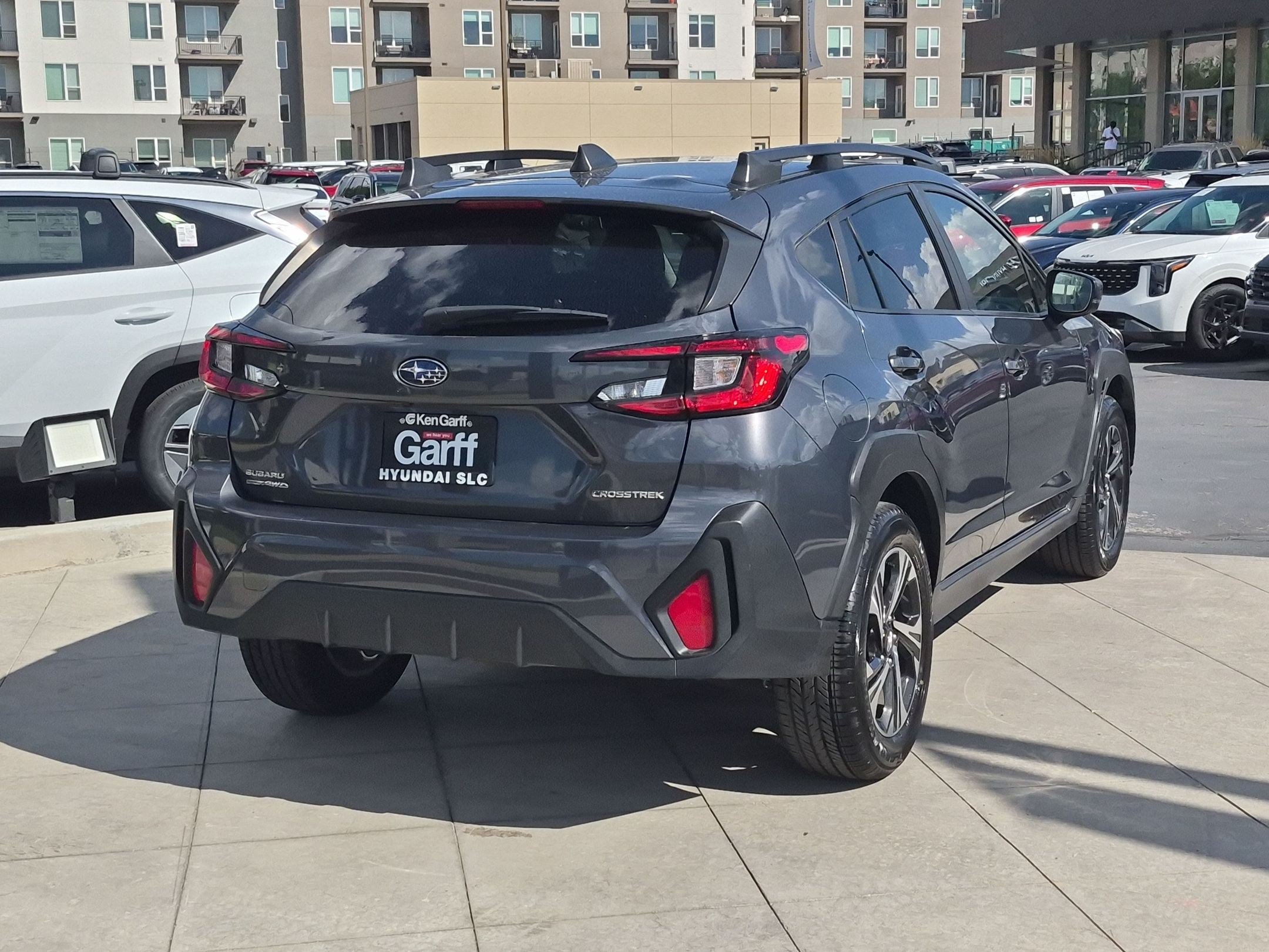 Used 2025 Subaru Crosstrek 2.5i Premium AWD/4WD image 3