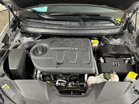 Used 2021 Jeep Cherokee Latitude Lux image 3