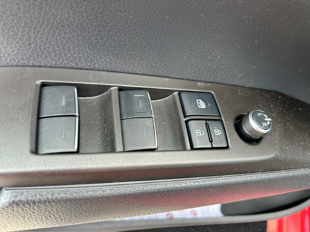 Used 2022 Toyota Camry XSE w/ Navigation Package FWD image 13