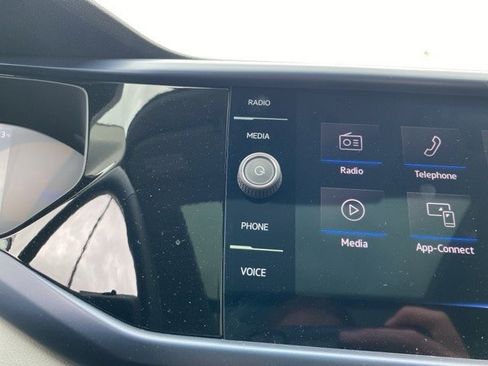 New 2024 Volkswagen Taos SE image 36