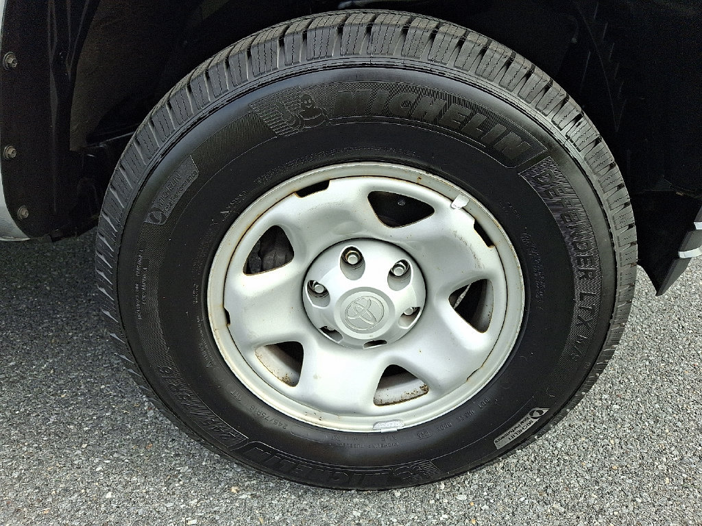 Used 2022 Toyota Tacoma SR RWD image 9